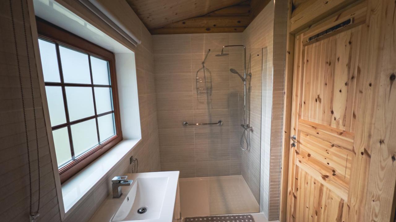 Aspen Lodge, Amazing New Log Cabin With Hot Tub - Sleeps 6 - Felmoor Park Morpeth Exterior photo